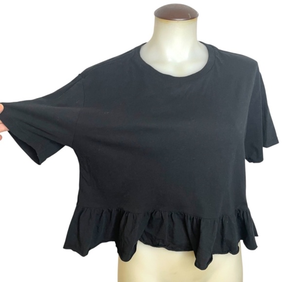 Two Boxy Tops 🤍 - Picture 10 of 14